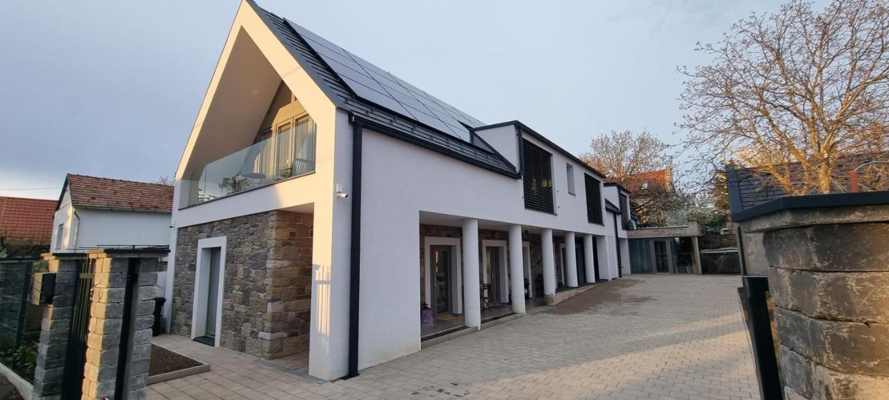 Vankoska Apartman Тихань Экстерьер фото